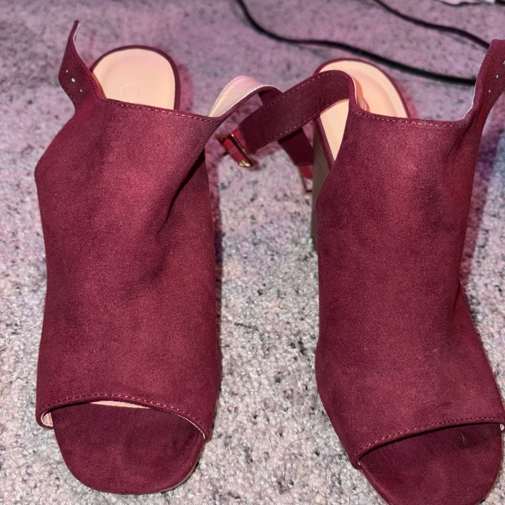 Elegant Burgundy Women's Heels